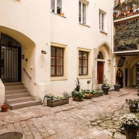 Sophie - Old Town Apartman